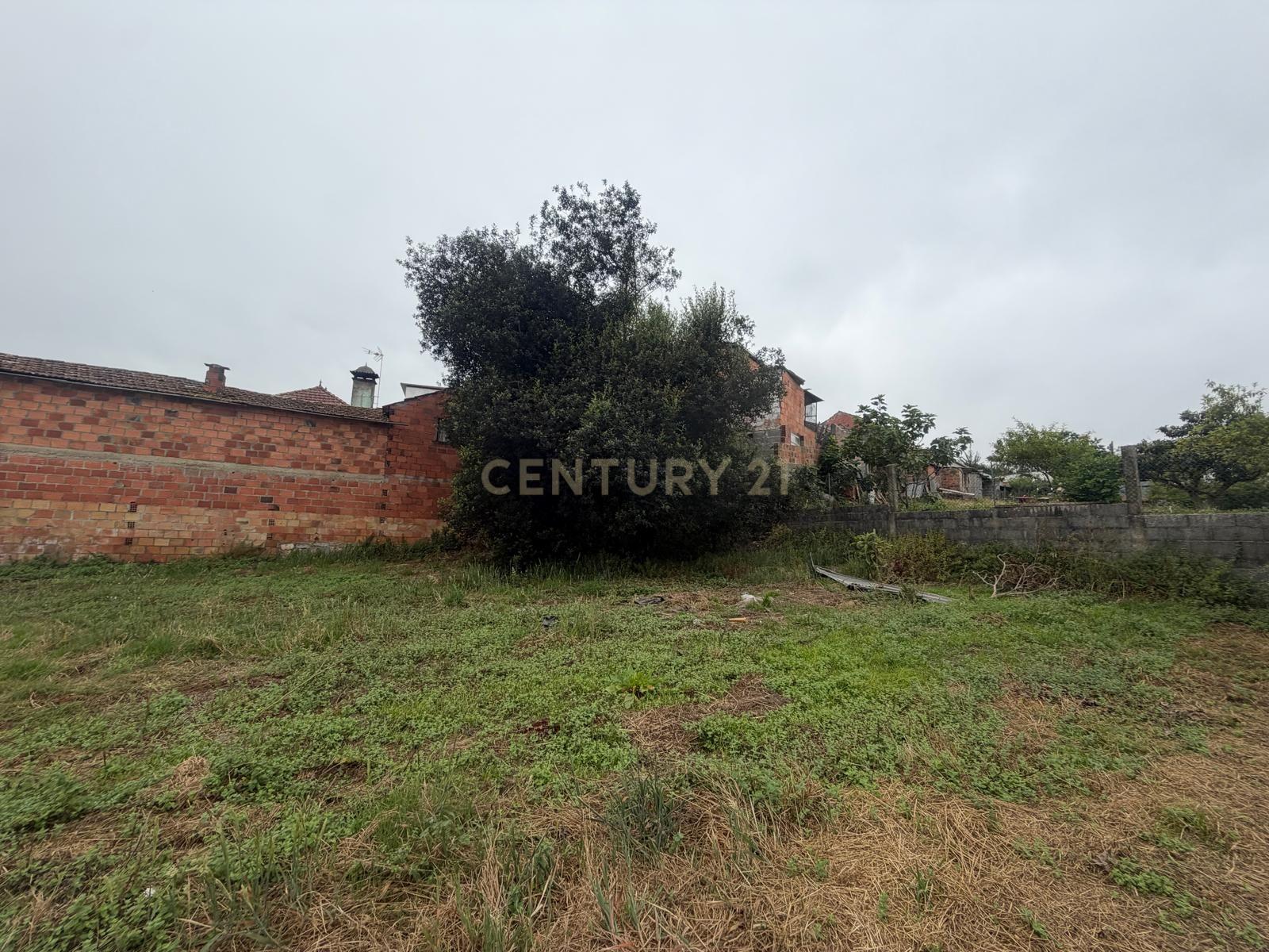 Fotografia 4 de Terreno à venda em Colmeias, Leiria - 990m²