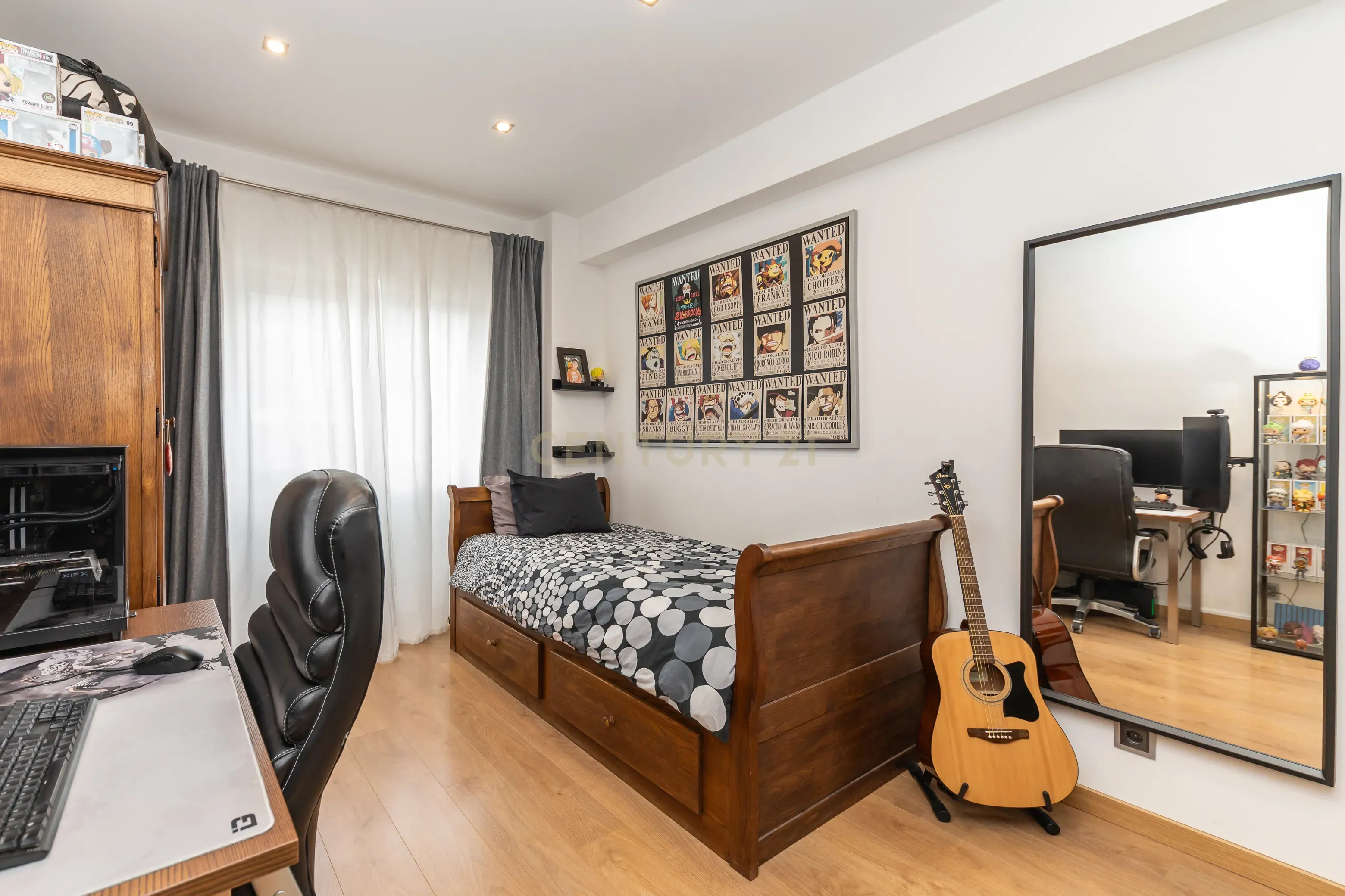 Apartamento T4 convertido em T3 - Totalmente Renovado com Materiais Premium no Centro de Setúbal - Image 25