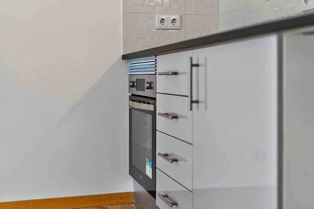 T1 Renovado em Campo de Ourique, Lisboa - Image 27