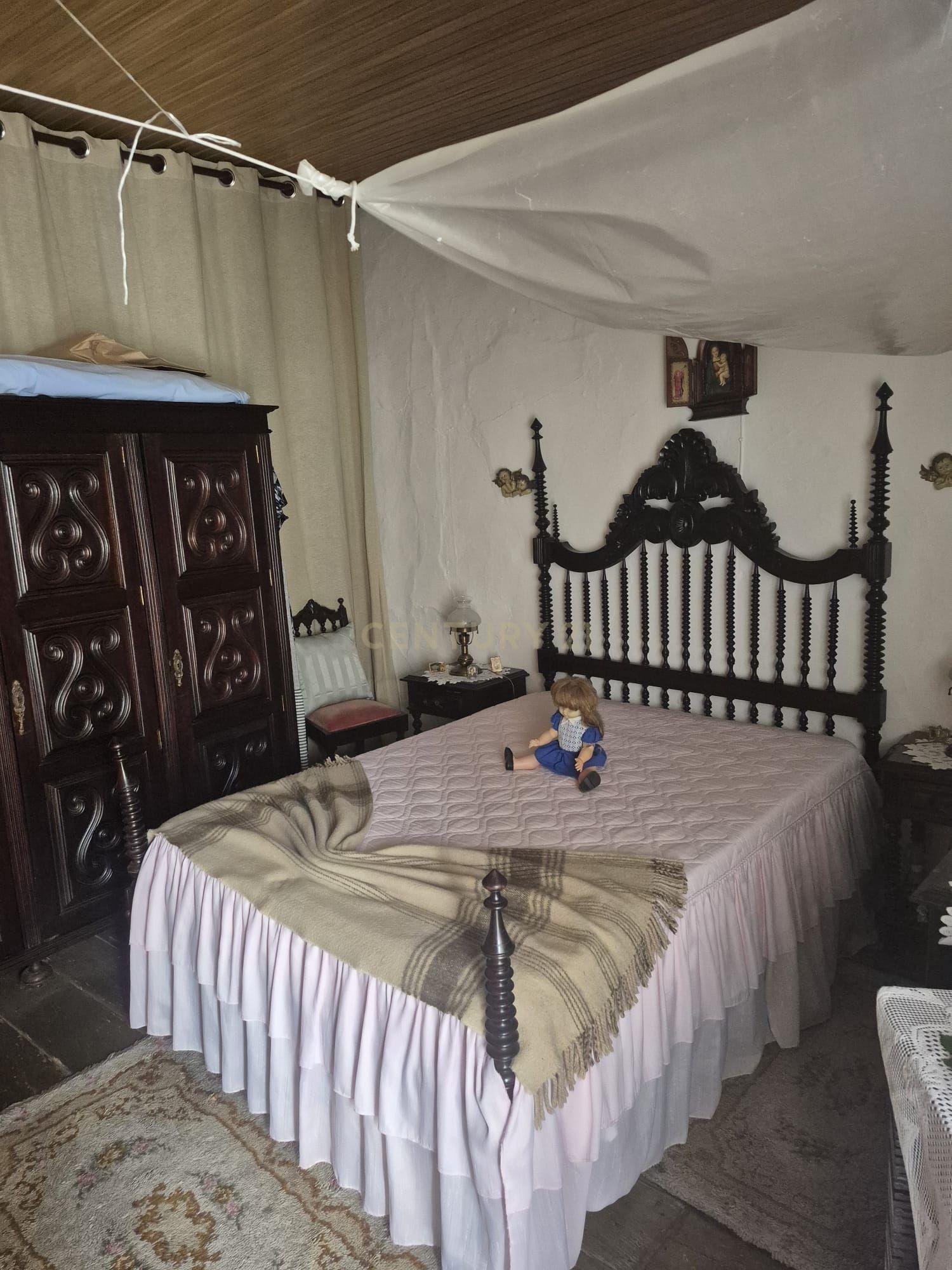 Fotografia 4 de Apartamento Renovado em Montemor o Novo - Localização Central