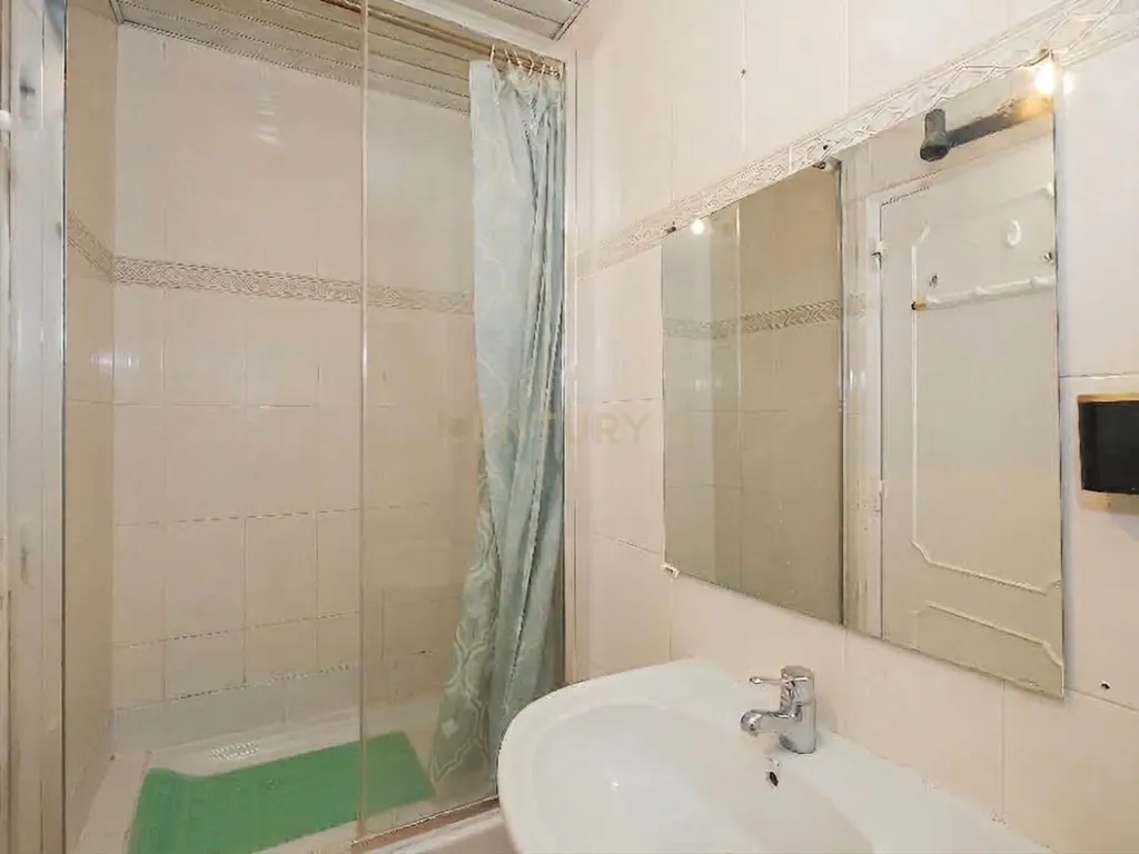 Apartamento T3 no Seixal com Varandas e Acessibilidade Fertagus - Image 27