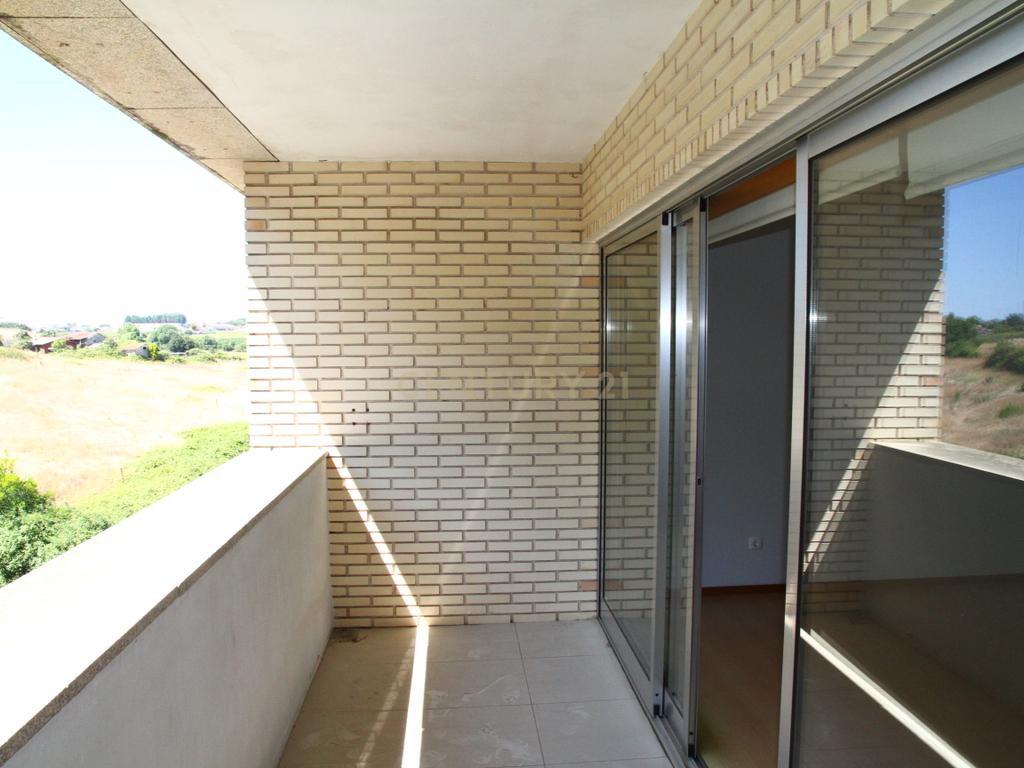 Apartamento T3 com Garagem e Arrumos, Moreira da Maia, Maia - Image 7