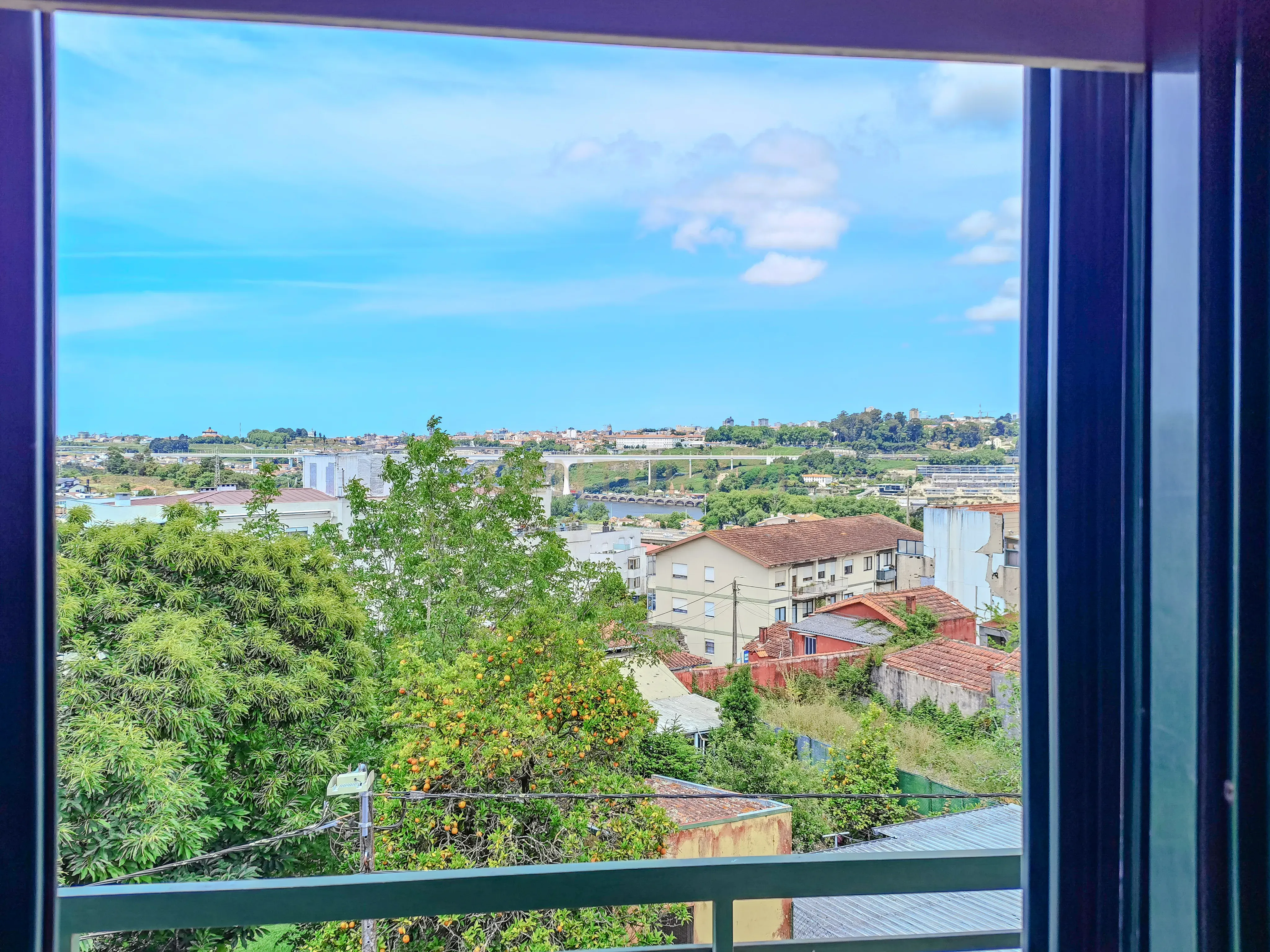 Apartamento T1+1 com Garagem e Vista Rio, Oliveira do Douro, Vila Nova de Gaia - Image 24