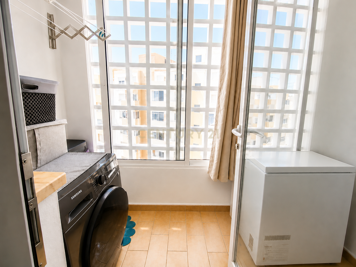 Fotografia 10 de Apartamento T2 Funcional na Urbanização da Raminha, Portimão