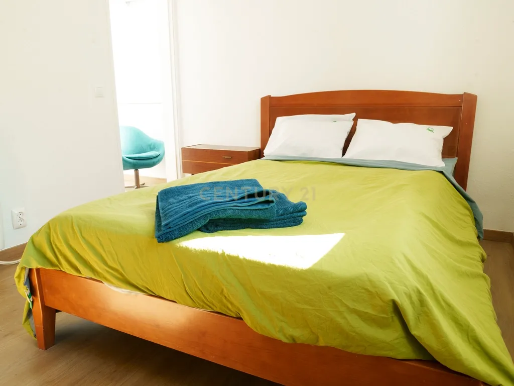 Espetacular moradia T5 em Oeiras- Alto da Barra com Jardim, Terraço e tudo pertinho de si! - Image 33