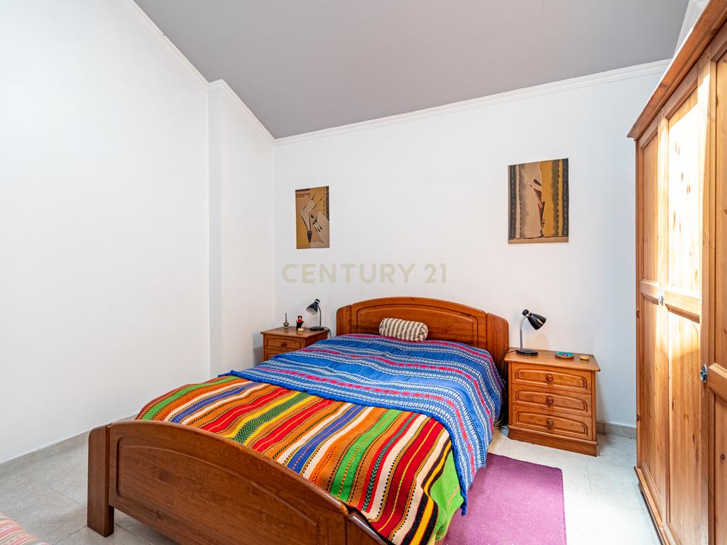 Exclusivo T4 Duplex na Urbanização da Cavaleira | 205 m² de Área Total | Parqueamento - Image 31