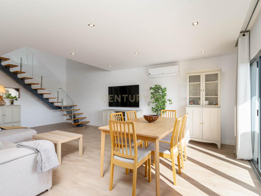 Duplex no Parque Luso em Corroios - Image 3