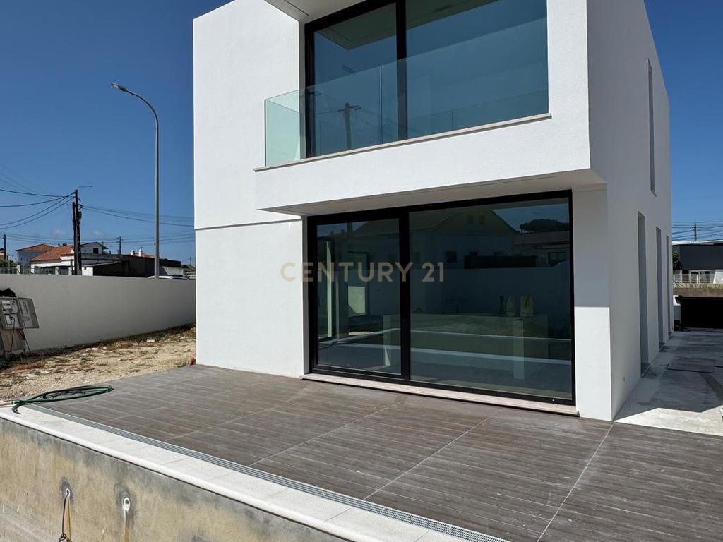 Moradia de Luxo T4 com Piscina - Sintra/Magoito - Image 1