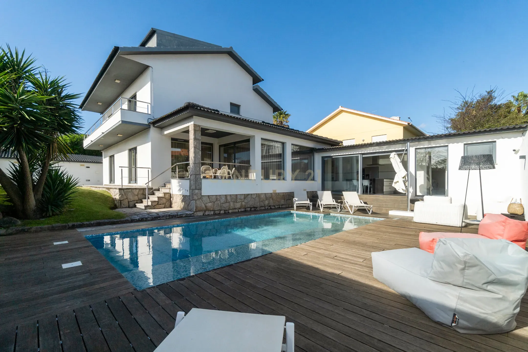 🏡 Luxo em Cada Detalhe: Moradia Exclusiva em Birre, Cascais - Image 4