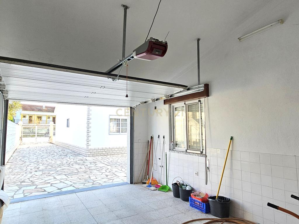Vila T2+2 em Vendas Novas - Image 39