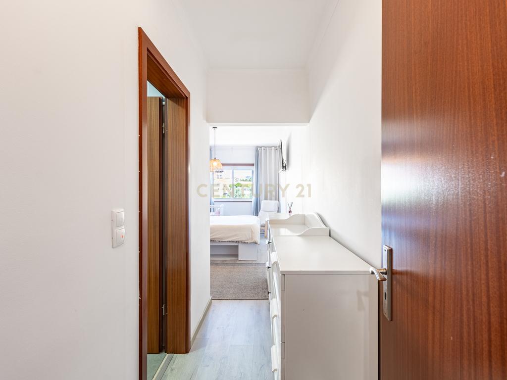 Apartamento T3 em Condomínio Fechado na Horta dos Vimes, Alenquer - Image 15