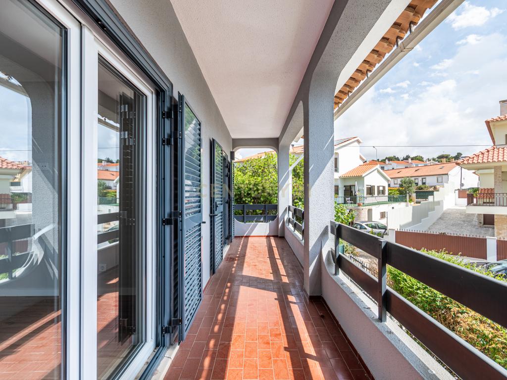 Moradia Unifamiliar T5 em Carcavelos  - Image 31
