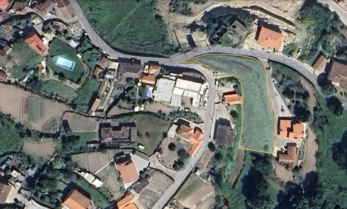 Terreno Rústico com viabilidade de construção em Rio de Galinhas em Marco de Canaveses - Image 1