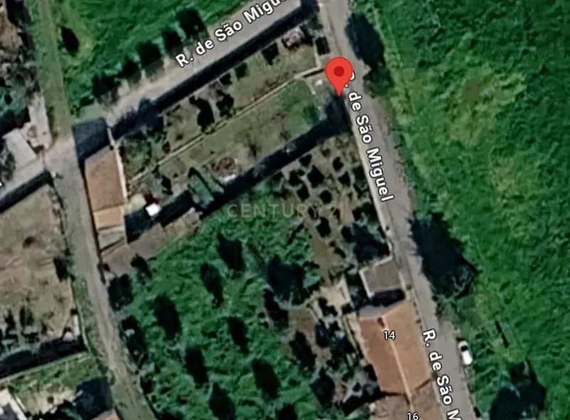 Fotografia 4 de Terreno Urbano Murado com Furo de Água e Eletricidade – Casével, Castro Verde