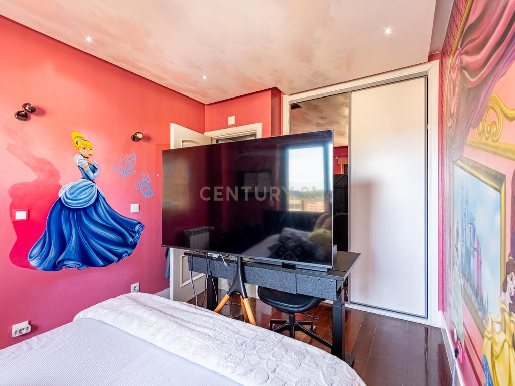 Apartamento T2 com Estacionamento e Arrecadação na Quinta Nova – Odivelas - Image 4