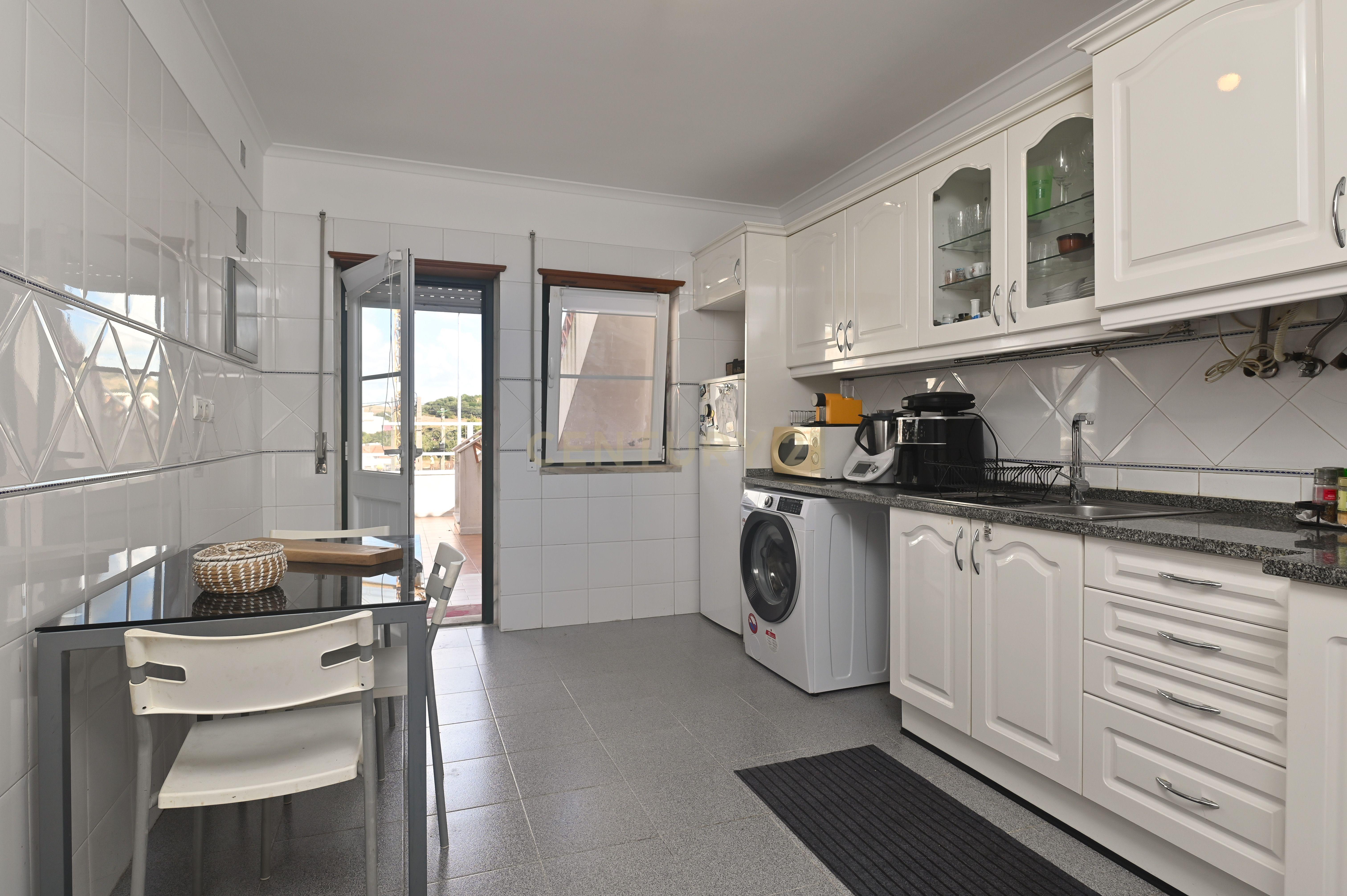 Fotografia 9 de Apartamento T2 em Milharado, com terraço e parquemento