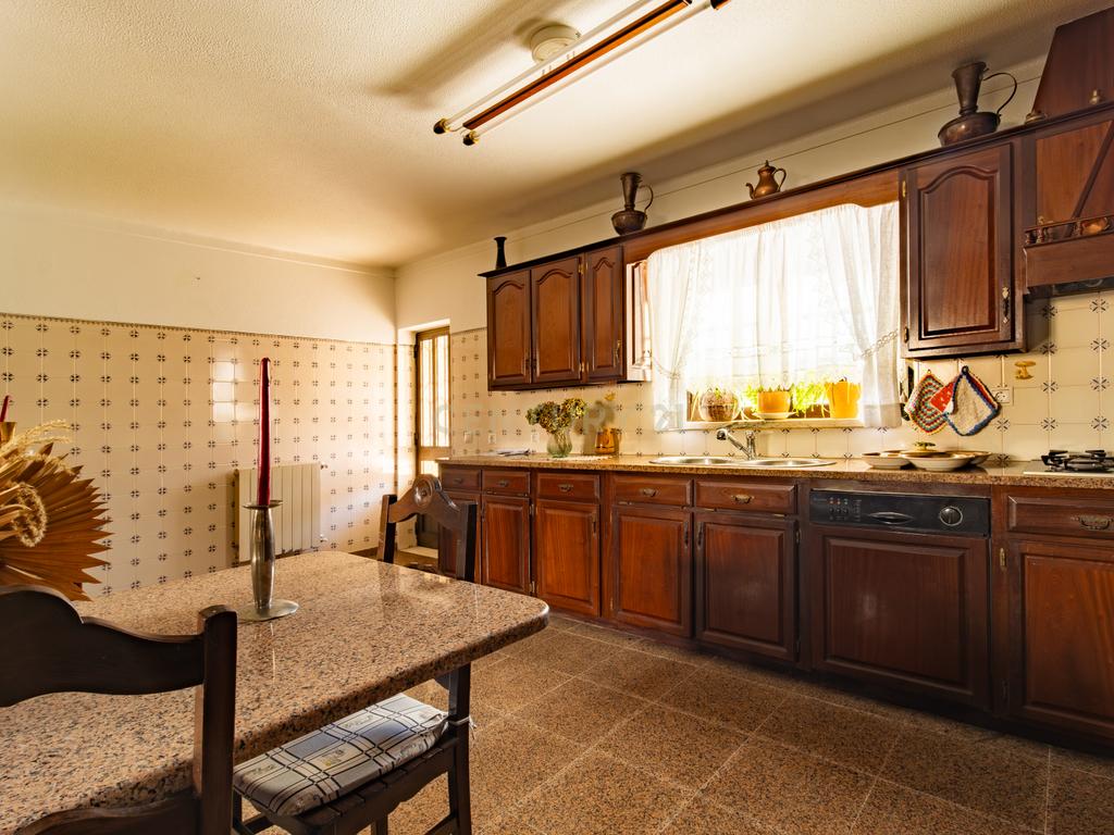 CONJUNTO MORADIA, 4 APARTAMENTOS E PAVILHÃO - Image 13