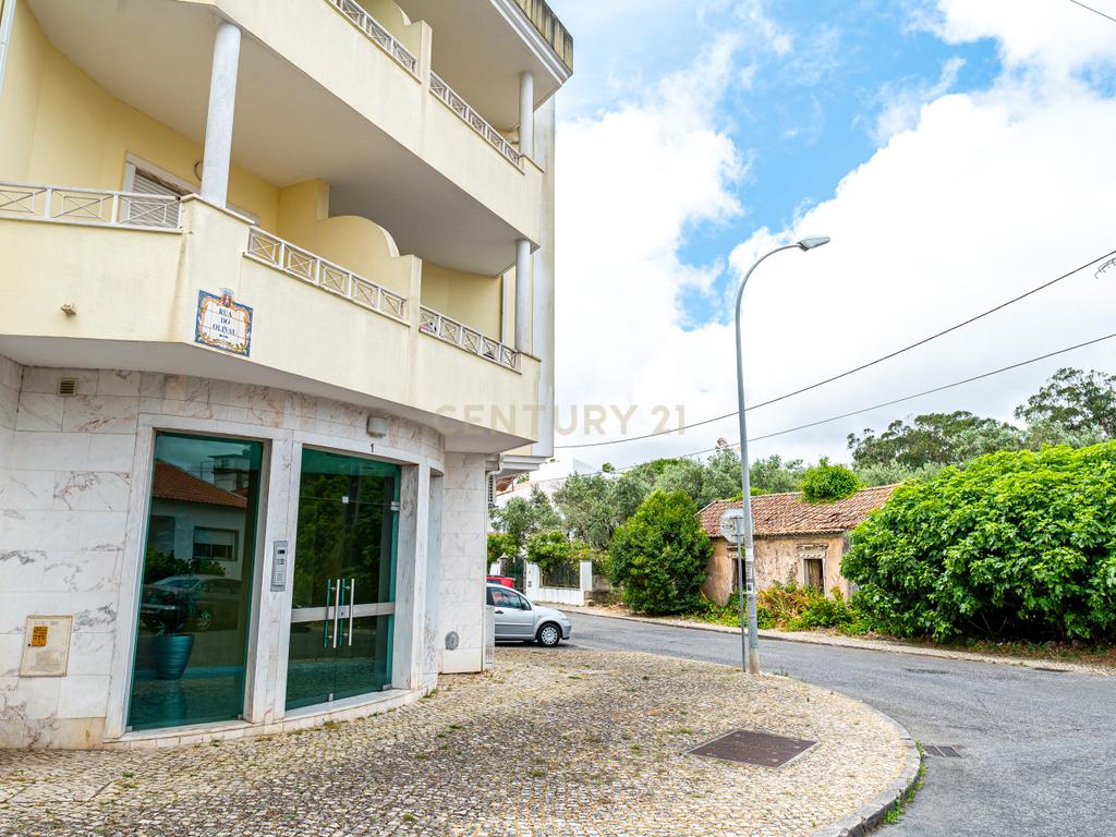 Apartamento T3+1 com Sótão de 100m² na Abrunheira – Oportunidade Única!   - Image 49