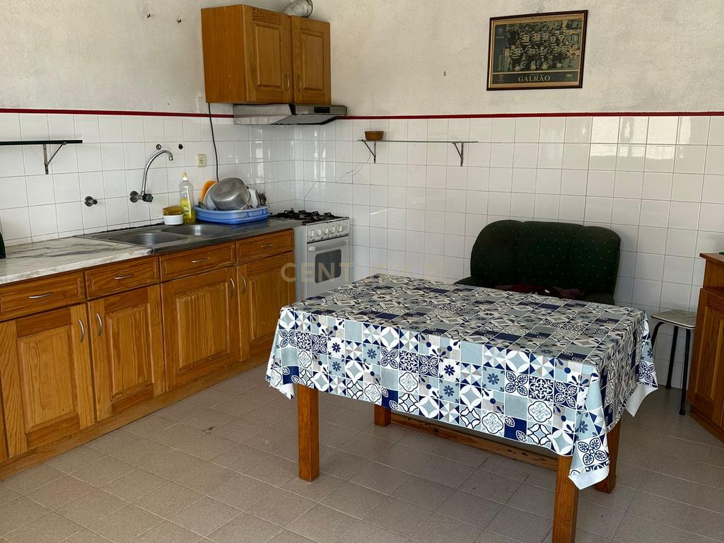 Casa T2  em Santarém - Oportunidade Única! - Image 2