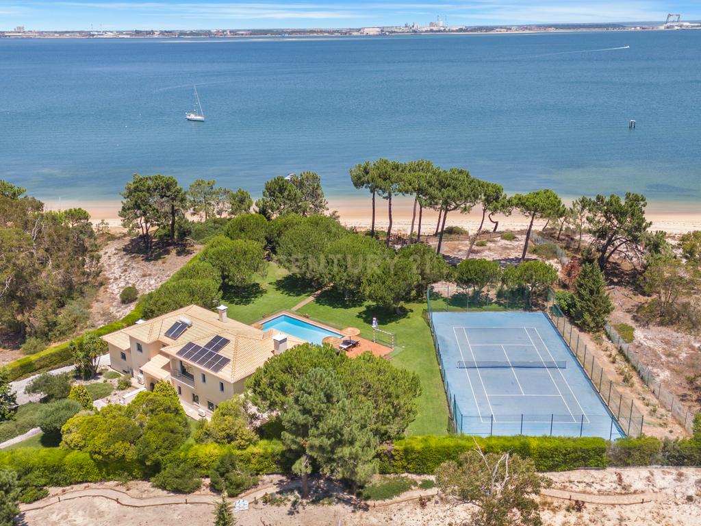 Moradia T5 em Soltróia, junto ao Soltróia Rio - Image 25