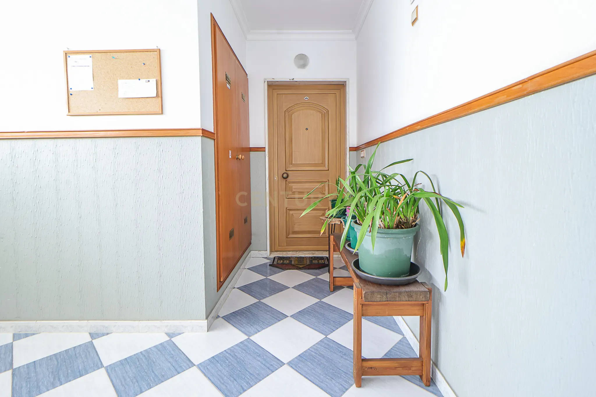 Apartamento T3 em Pinhal de Frades, Seixal, com garagem e arrecadação. - Image 40