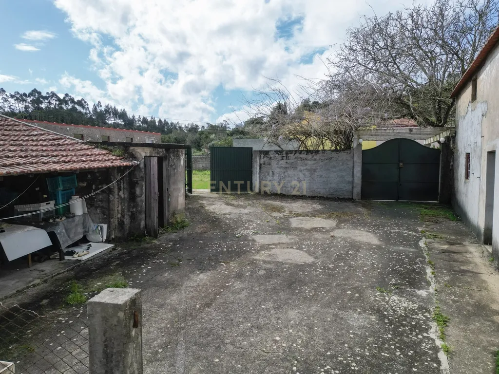 Casa antiga para recuperar com terreno e árvores de fruto, Alhadas, Figueira da Foz. - Image 51