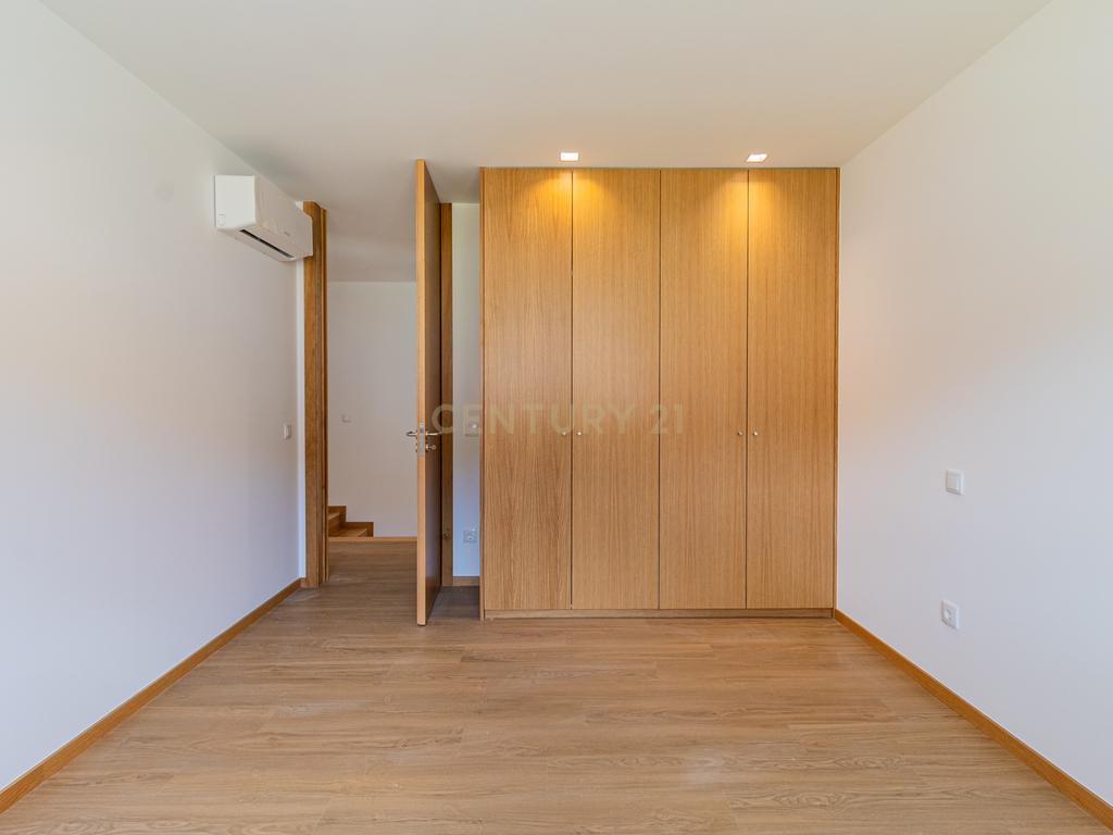 Moradia Gaveto T3 + Escritório | Luxo, Conforto e Vista Incrível – Póvoa de Lanhoso - Image 24