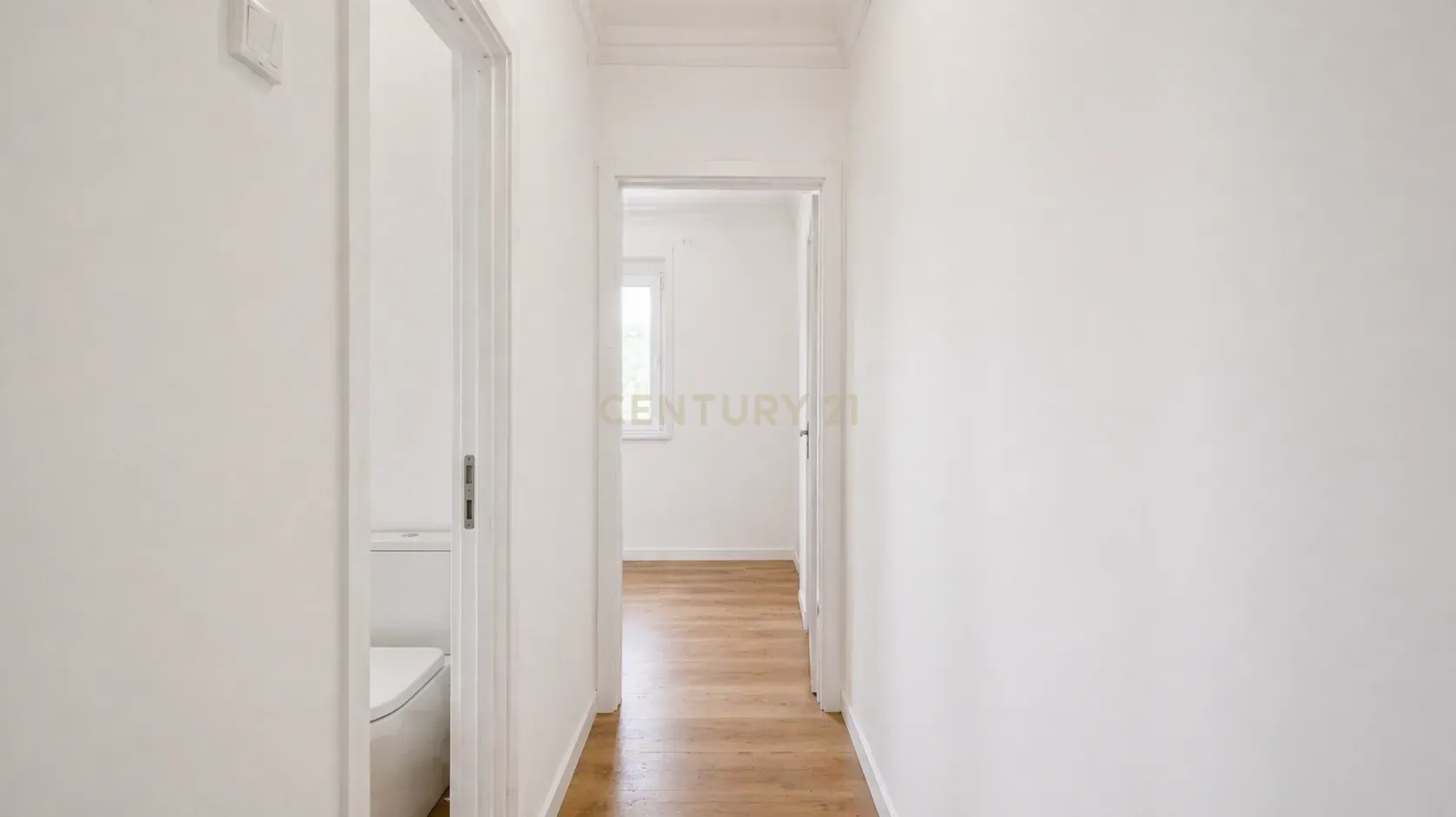 Fotografia 3 de Apartamento T2 em Almada - Oportunidade Única!