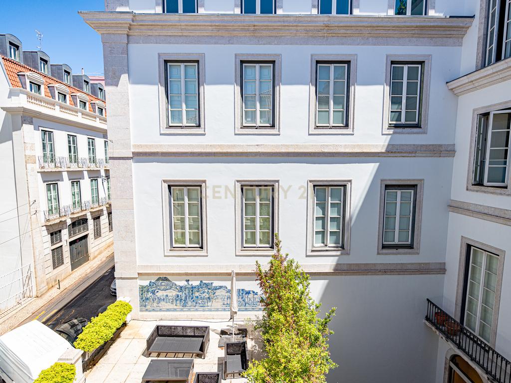 Apartamento Vibrante no Chiado - Image 13