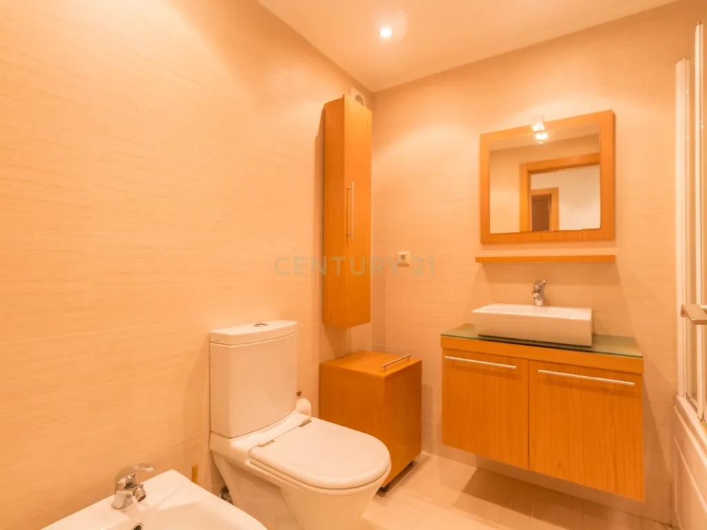 Apartamento Moderno em Carcavelos com Vista e Proximidade à Praia - Image 13