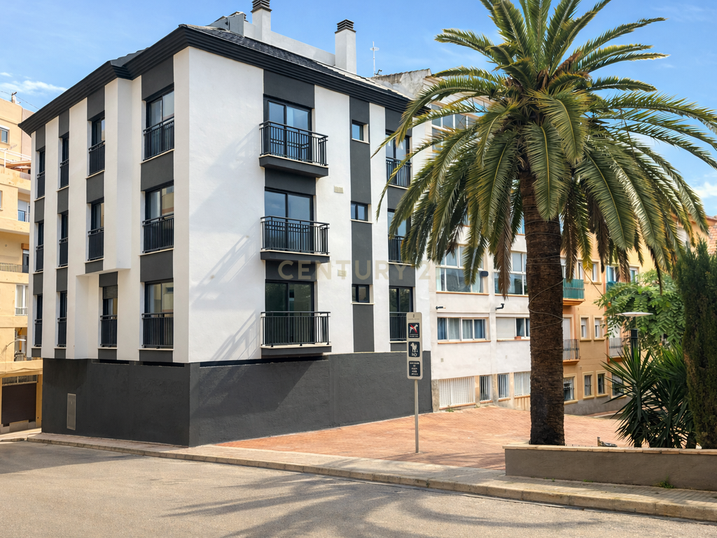 Apartamento a estrenar en alquiler en Benissa con vistas al mar, parking y trastero