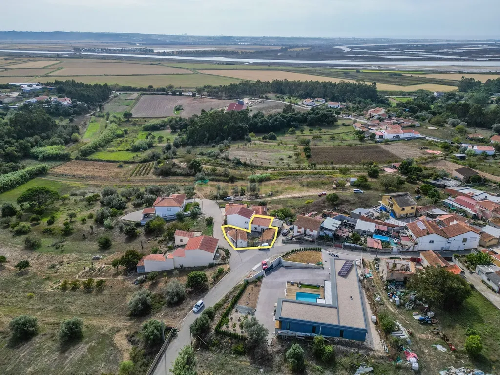 Casa típica portuguesa para remodelação a poucos minutos das praias da Figueira da Foz - Image 27