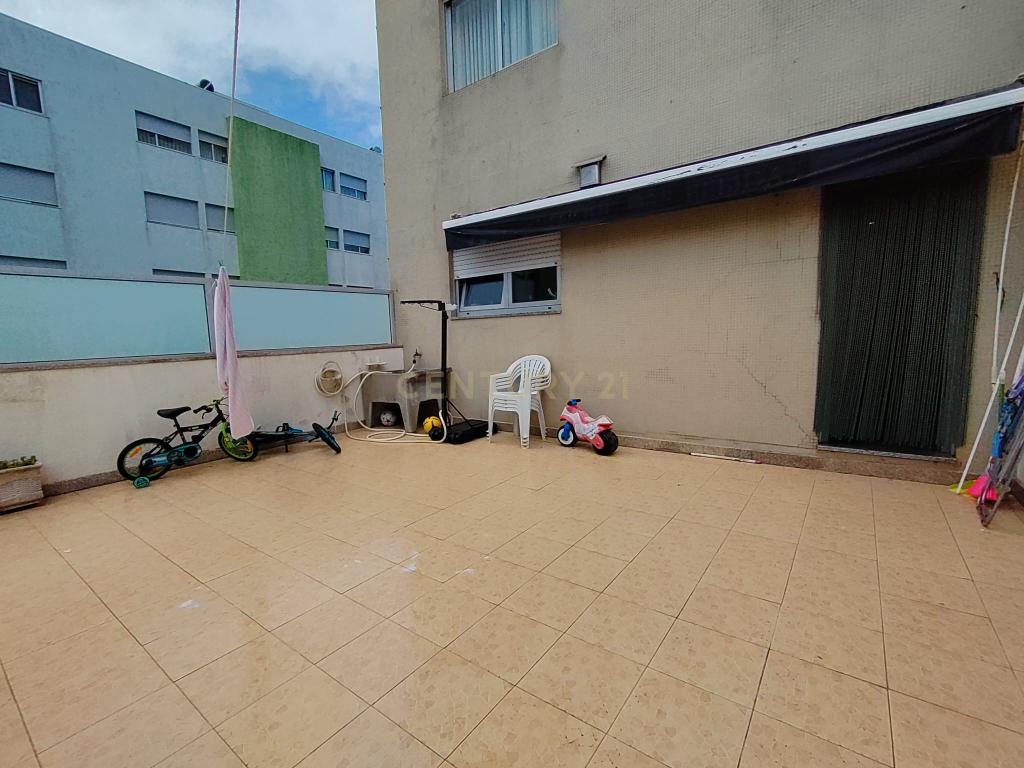 Apartamento T3 com Terraço e Vista na Póvoa de Varzim - Image 28