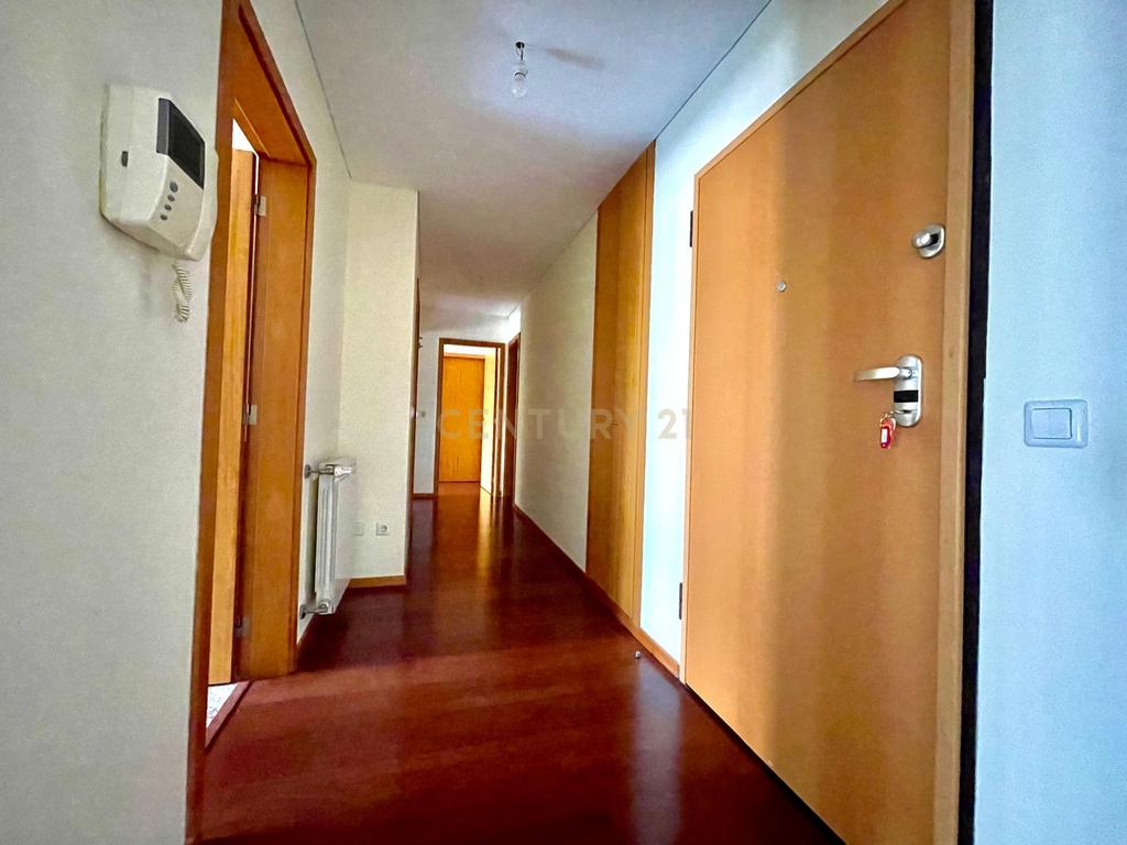 T2 no Empreendimento da Quinta da Seara - Image 8
