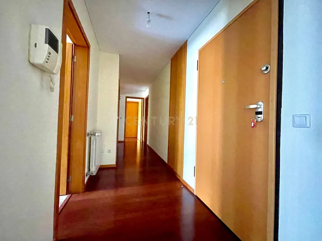 T2 no Empreendimento da Quinta da Seara - Image 8