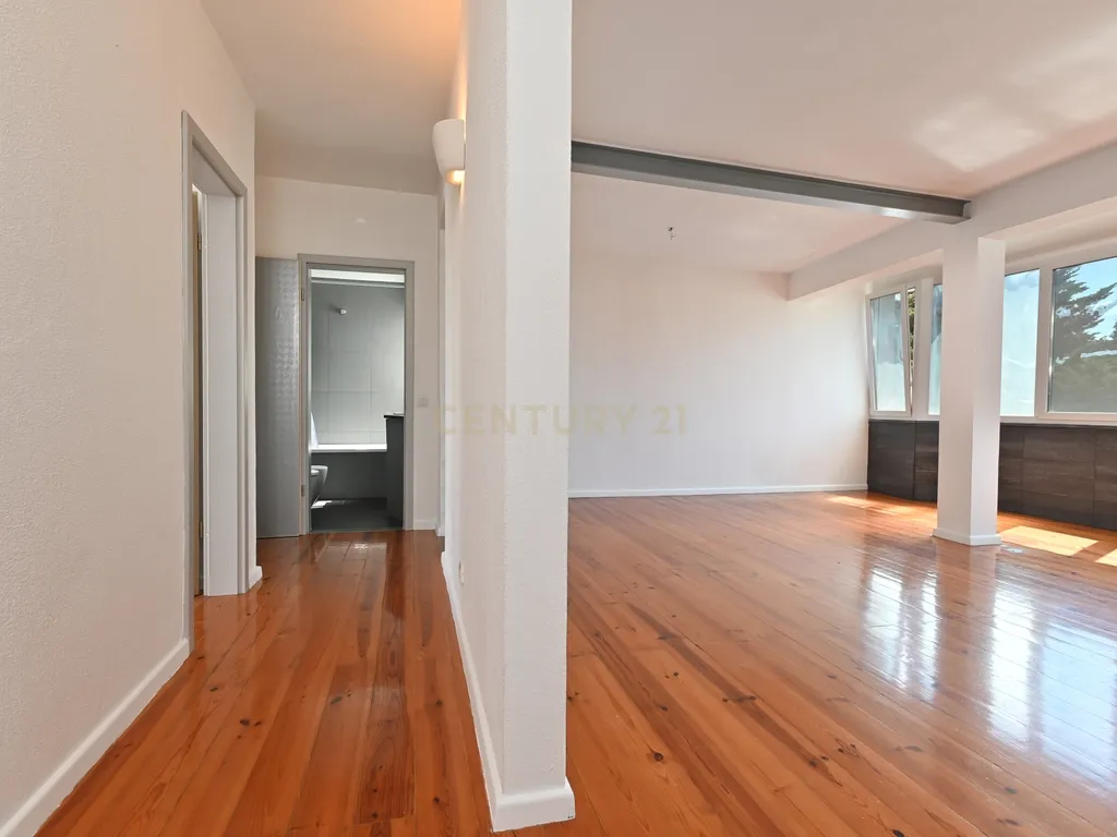 T2 - Carcavelos (Cascais) - Totalmente remodelado e equipado - Image 12