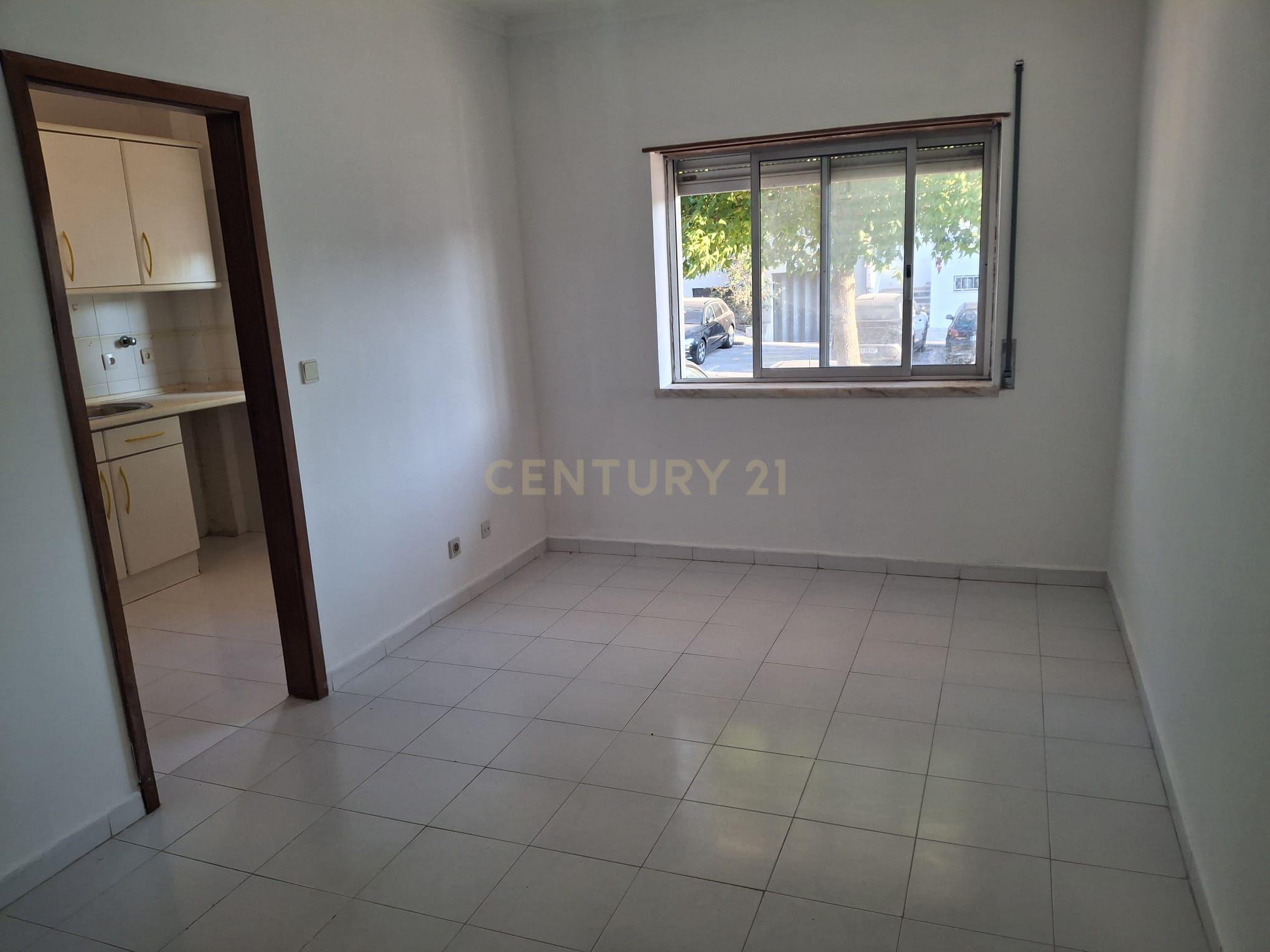 Apartamento T0 à venda em Laranjeiro e Feijó, Almada — foto 2