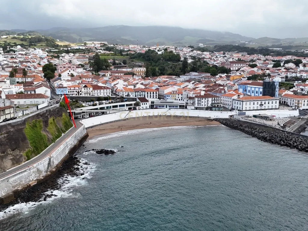 Luxuosa Moradia com Vista Mar em Angra do Heroísmo - Image 6