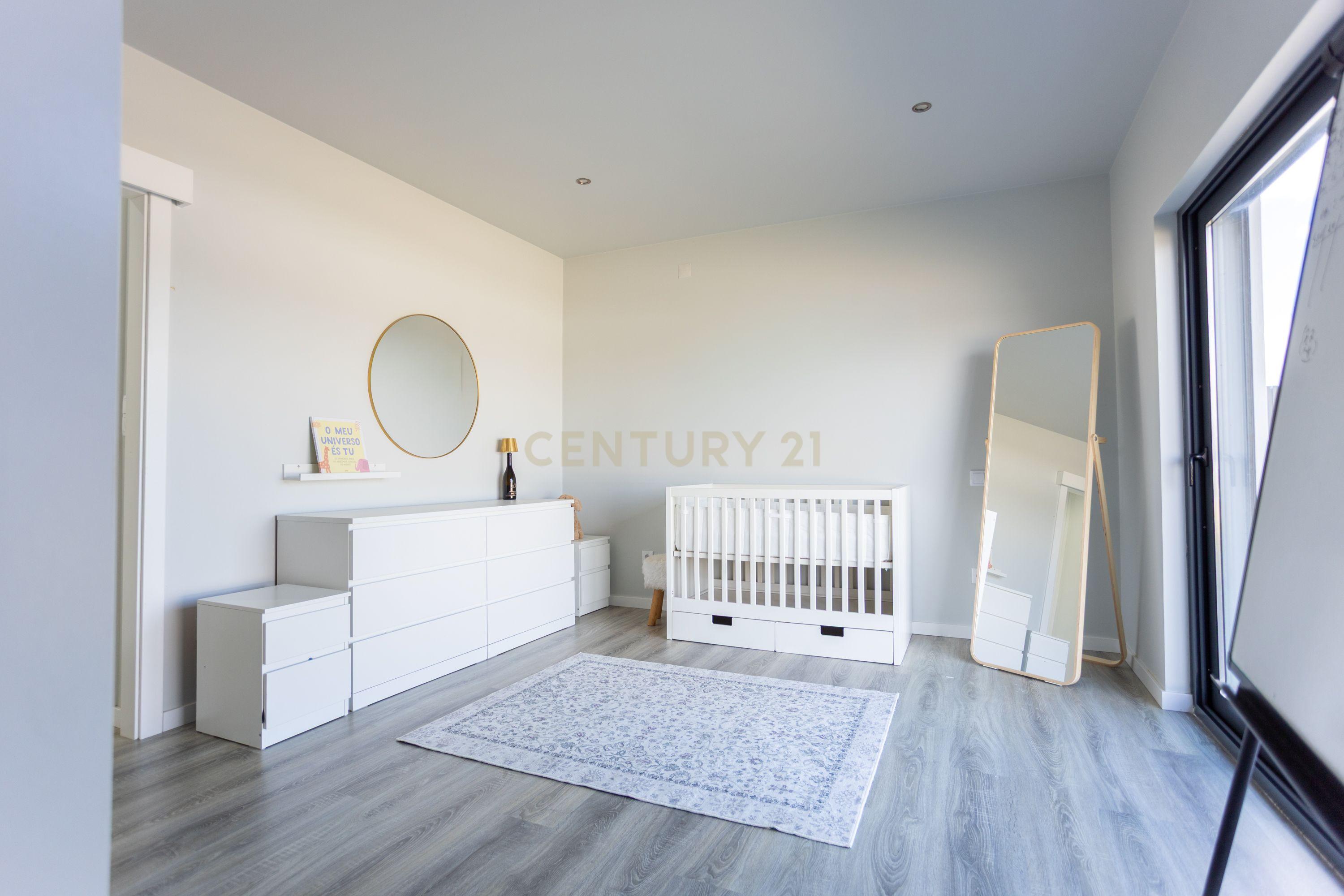 Fotografia 8 de Luxuosa Moradia Nova em Benavente, Santarém
