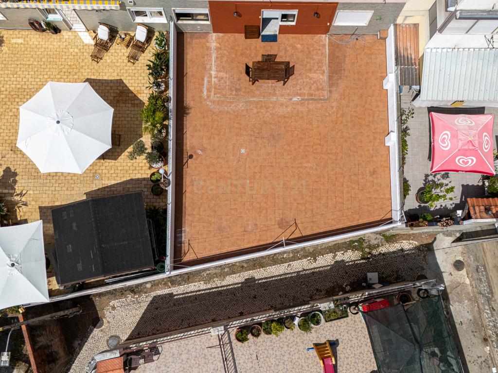 T1+1 com Terraço Privativo e Estacionamento | Póvoa de Santo Adrião - Image 24