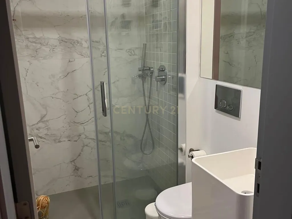 Apartamento T2 em Campo de Ourique - Image 10