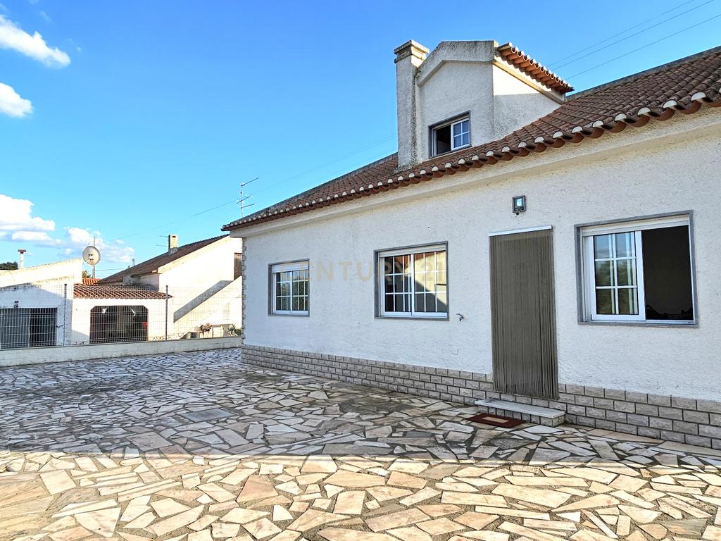 Vila T2+2 em Vendas Novas - Image 41