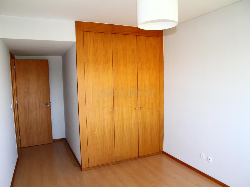 Apartamento T3 com Garagem e Arrumos, Moreira da Maia, Maia - Image 13