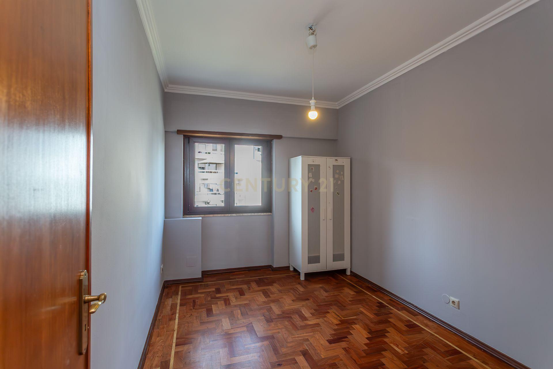 Apartamento T2 com Vista Rio – Calçada da Cruz da Pedra - Image 18