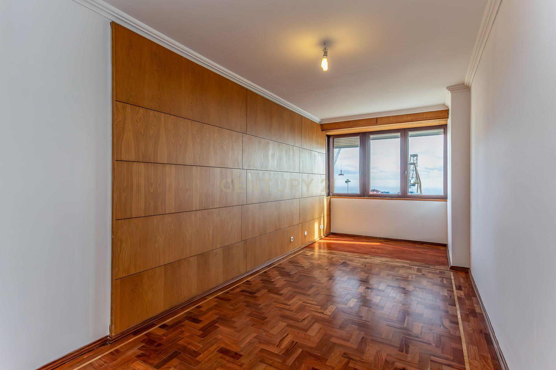 Apartamento T2 com Vista Rio – Calçada da Cruz da Pedra - Image 2