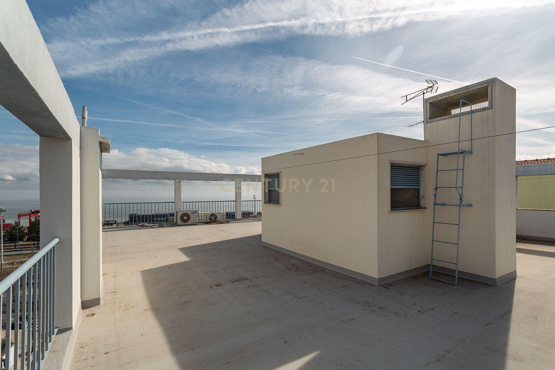 Apartamento T2 com Vista Rio – Calçada da Cruz da Pedra - Image 26
