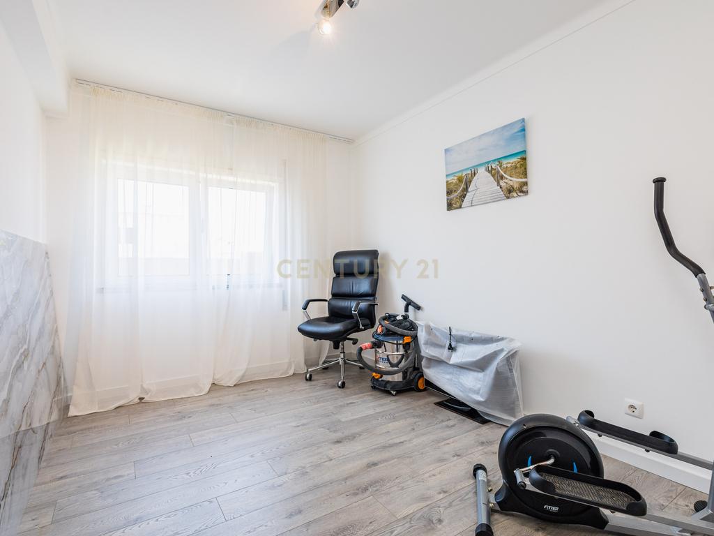 T3 Renovado em Cruz d'Areia | 117m² - Image 13