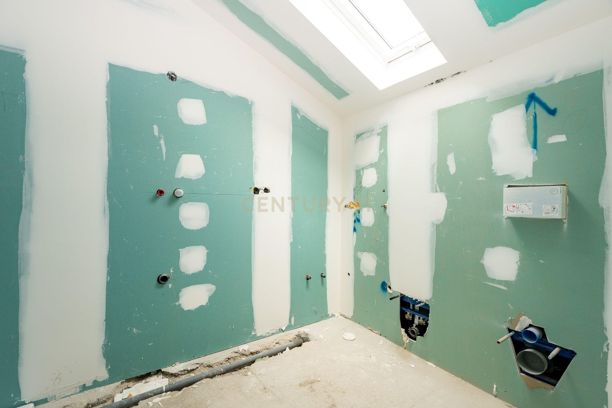 Moradia T4 em Alcântara com Dois Duplex Independentes - Ideal para Habitação e Investimento - Image 22