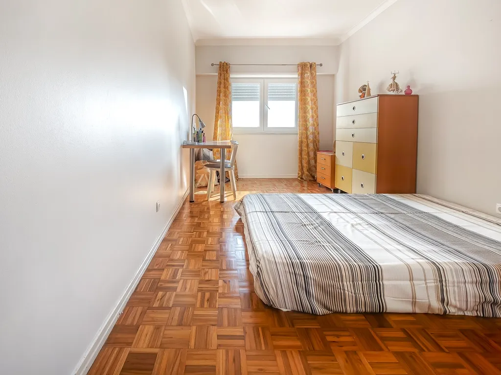 Apartamento T3 renovado no Prior Velho - Image 20