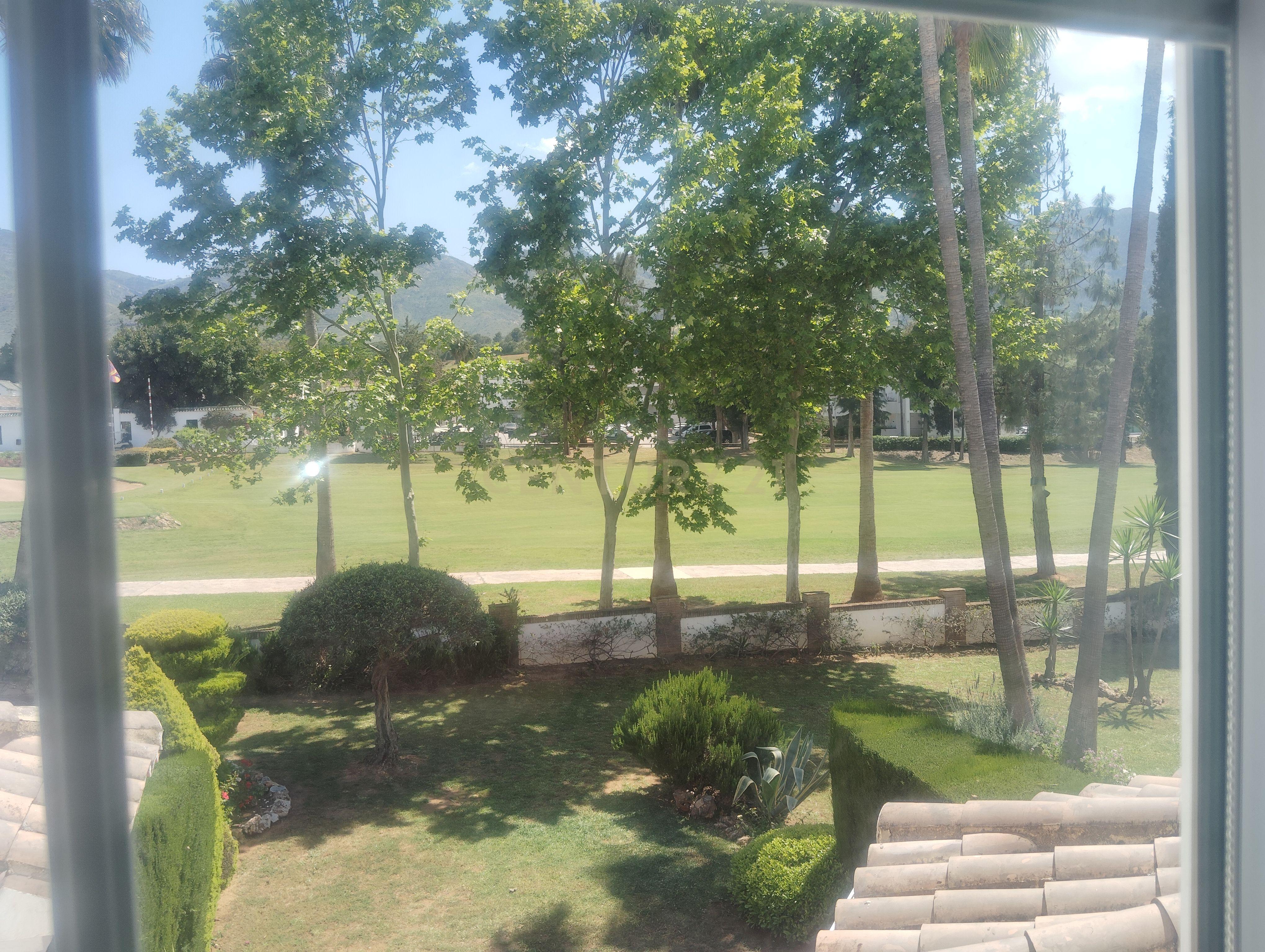 Casa Térrea em Málaga com Jardim e Piscina em Comunidade Fechada - Image 21